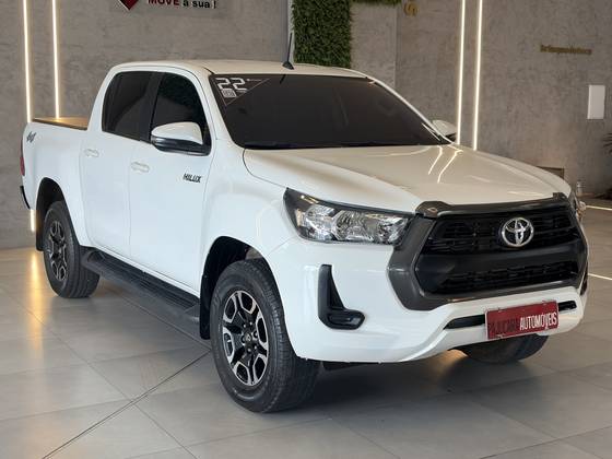 TOYOTA HILUX 2.8 D-4D TURBO DIESEL CD POWER PACK 4X4 MANUAL TOYOTA HILUX 2.8 D-4D TURBO DIESEL CD POWER PACK 4X4 MANUAL